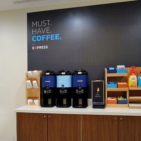 Holiday Inn Express & Suites - Elkhart North By Ihg מראה חיצוני תמונה