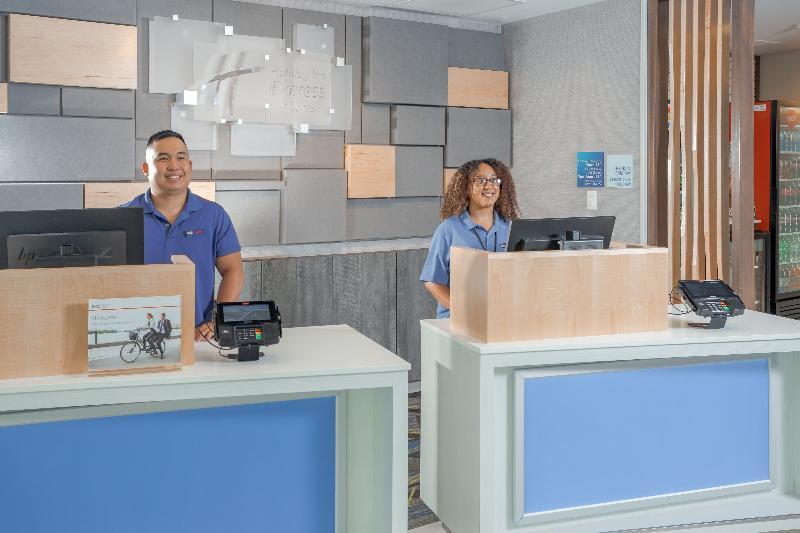 Holiday Inn Express & Suites - Elkhart North By Ihg מראה חיצוני תמונה